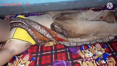 भारतीय xxx सेक्सी मिल्फ भाभी भतीजे के साथ गुप्त सेक्स &excl;&excl; असली घर का बना सेक्स